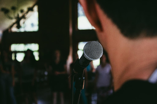 How Vocal Training Can Boost Your Stage Confidence